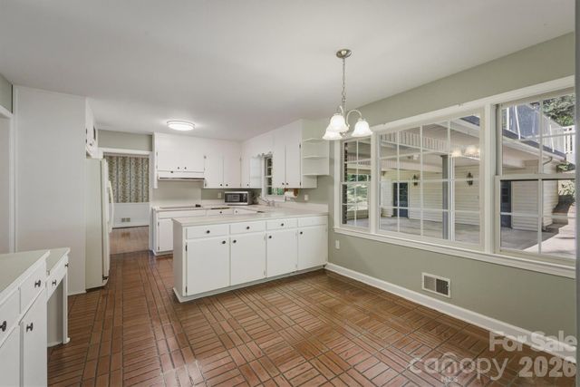 102 Woodland Drive, Morganton, NC 28655
