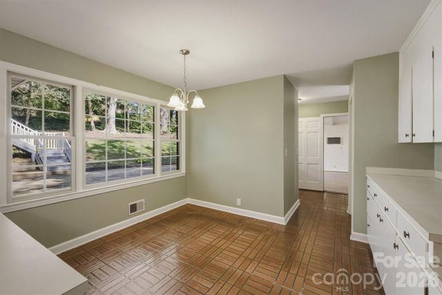 102 Woodland Drive, Morganton, NC 28655