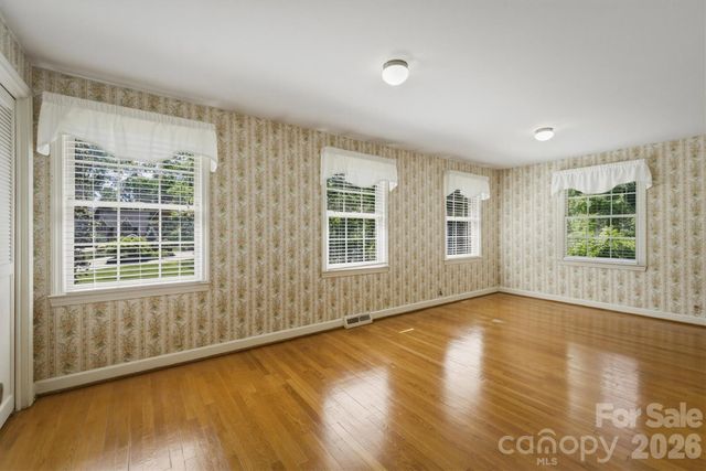102 Woodland Drive, Morganton, NC 28655