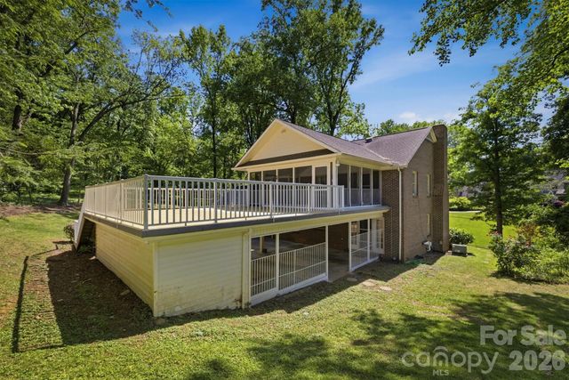 102 Woodland Drive, Morganton, NC 28655