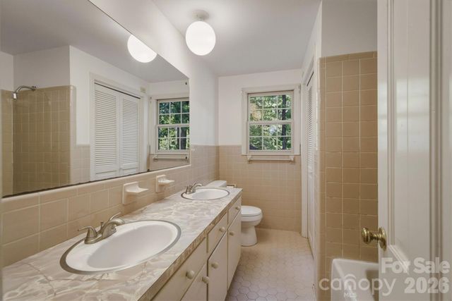 102 Woodland Drive, Morganton, NC 28655