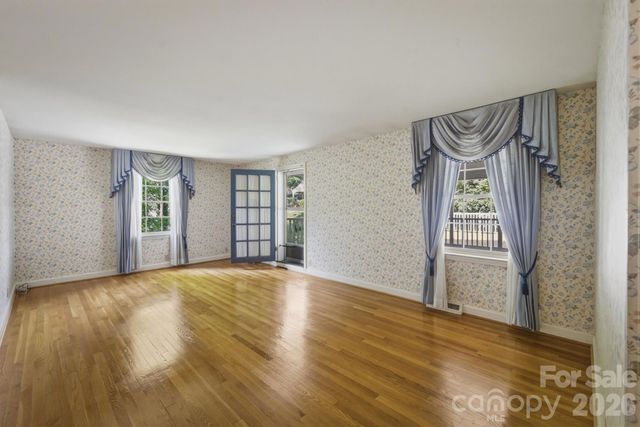 102 Woodland Drive, Morganton, NC 28655