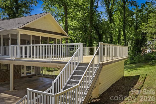 102 Woodland Drive, Morganton, NC 28655