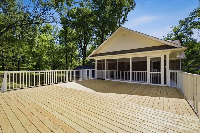 102 Woodland Drive, Morganton, NC 28655