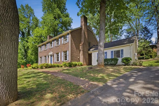 102 Woodland Drive, Morganton, NC 28655