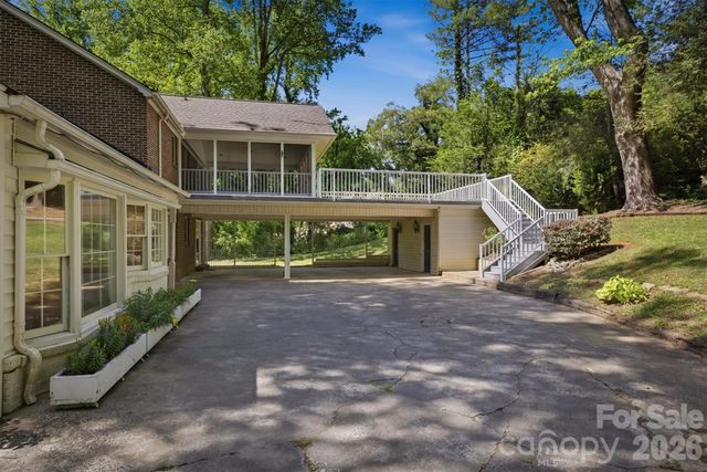 102 Woodland Drive, Morganton, NC 28655