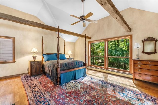 53 Green Ln, Sherborn, MA 01770