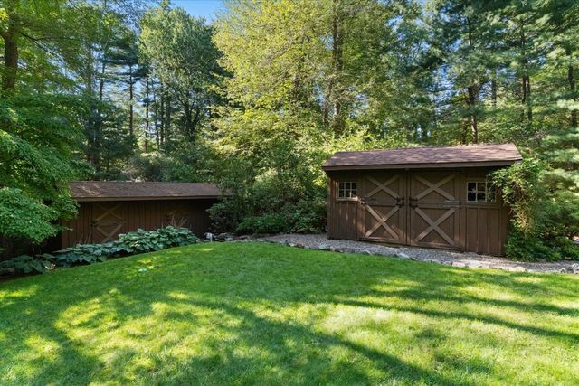 53 Green Ln, Sherborn, MA 01770