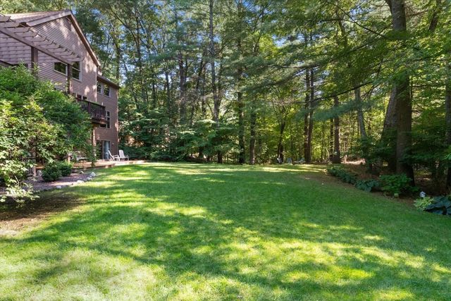 53 Green Ln, Sherborn, MA 01770