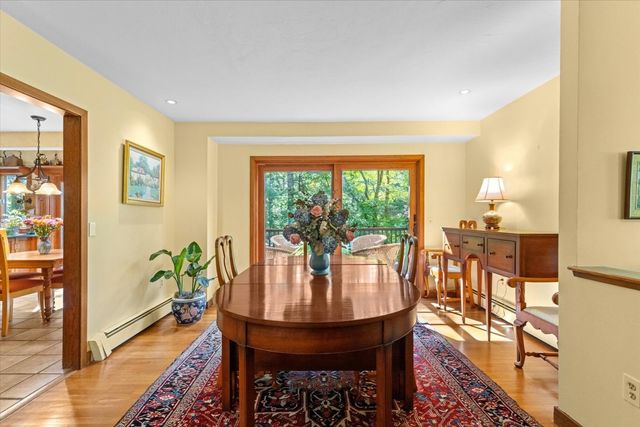53 Green Ln, Sherborn, MA 01770