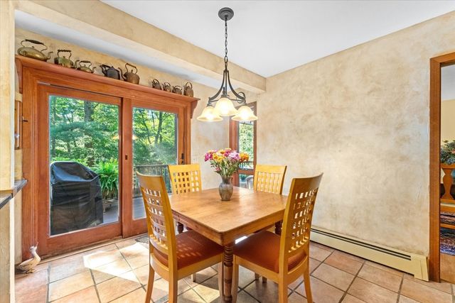53 Green Ln, Sherborn, MA 01770