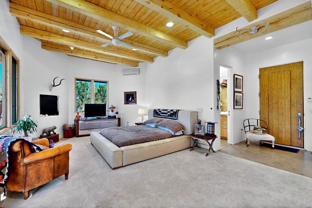 36 Green Meadow Loop, Santa Fe, NM 87506