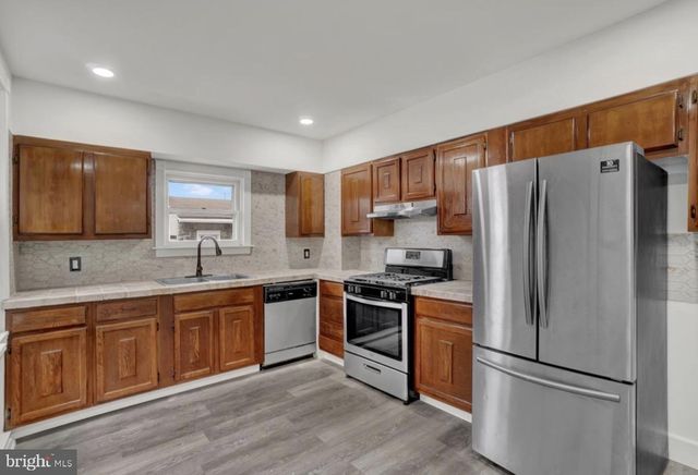 1151 E KING ST, York, PA 17403