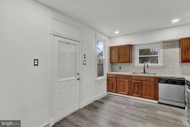 1151 E KING ST, York, PA 17403