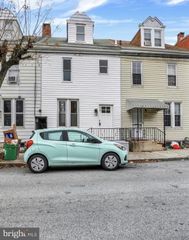 1151 E KING ST, York, PA 17403