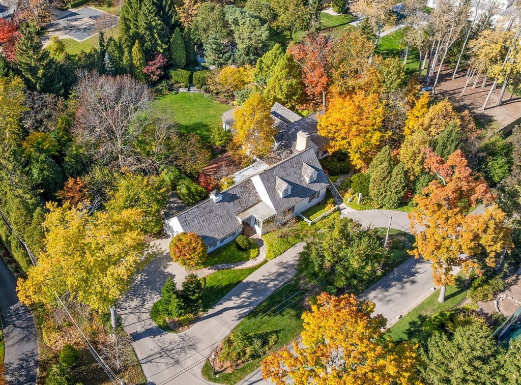 1070 Meadow Lane, Lake Forest, IL 60045 — exterior