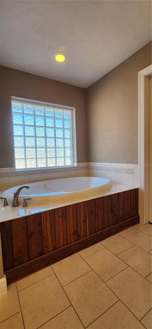 24077 NW 94TH AVENUE, Alachua, FL 32615