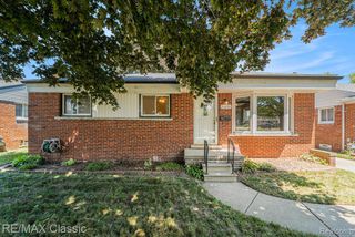 33230 Rosslyn Avenue, Garden City, MI 48135