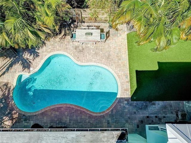 801 NE 17th St, Fort Lauderdale, FL 33305