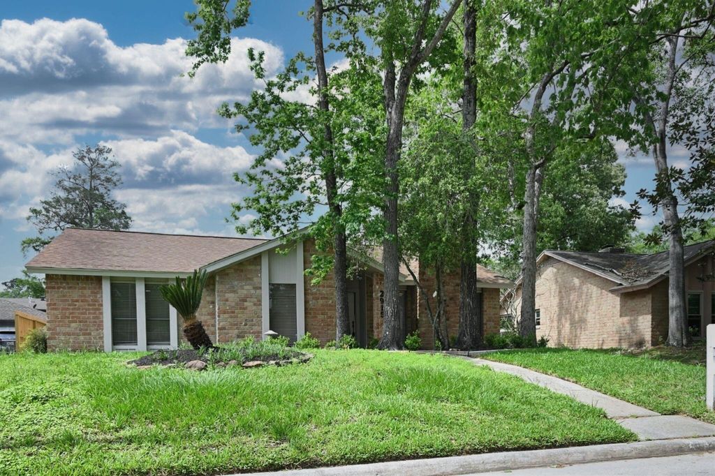 2915 Laurel Fork Drive, Kingwood, TX 77339