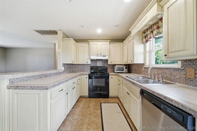 15678 W 101st Street S, Sapulpa, OK 74066