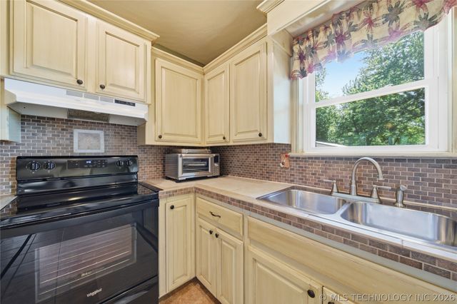 15678 W 101st Street S, Sapulpa, OK 74066