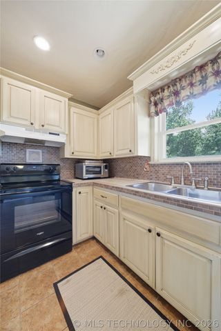 15678 W 101st Street S, Sapulpa, OK 74066
