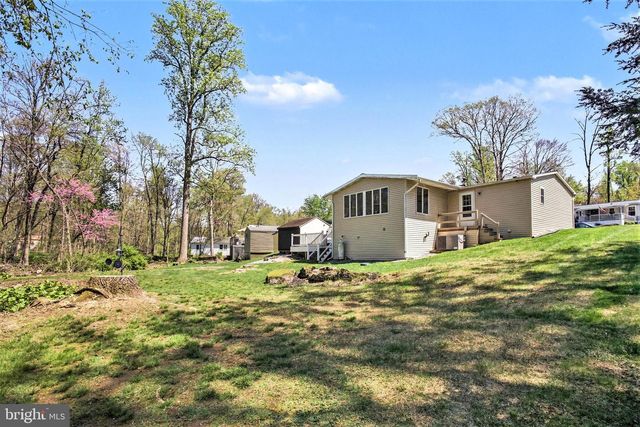 220 MAPLE AVE, Manheim, PA 17545