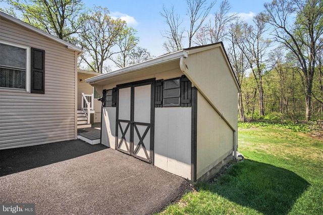 220 MAPLE AVE, Manheim, PA 17545