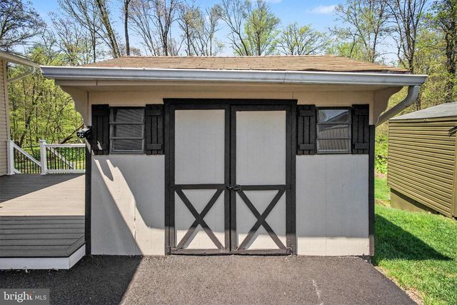 220 MAPLE AVE, Manheim, PA 17545
