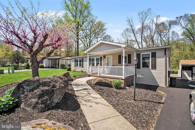 220 MAPLE AVE, Manheim, PA 17545