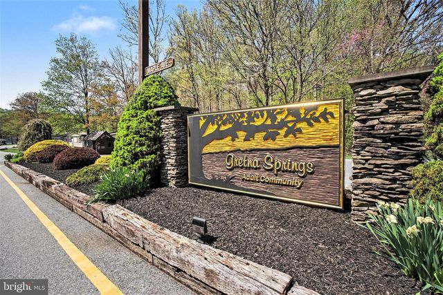 220 MAPLE AVE, Manheim, PA 17545