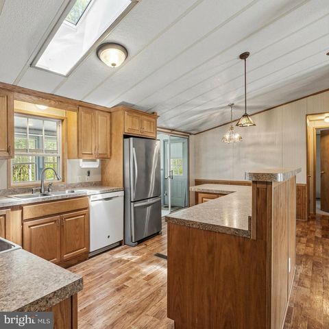 220 MAPLE AVE, Manheim, PA 17545