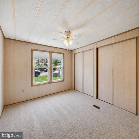 220 MAPLE AVE, Manheim, PA 17545