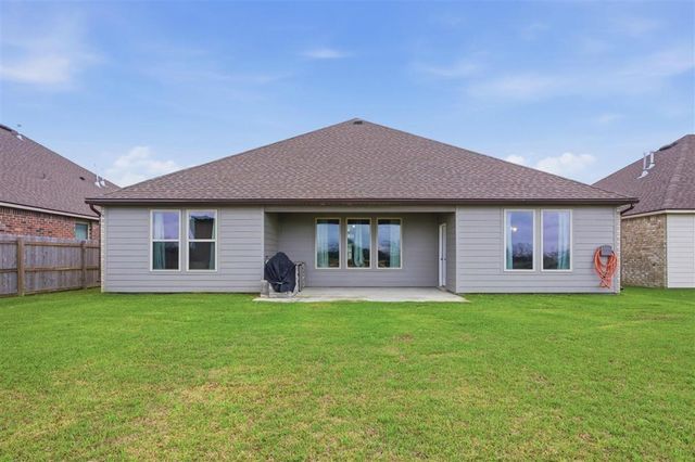 4608 W Ridge Road, Lake Charles, LA 70607