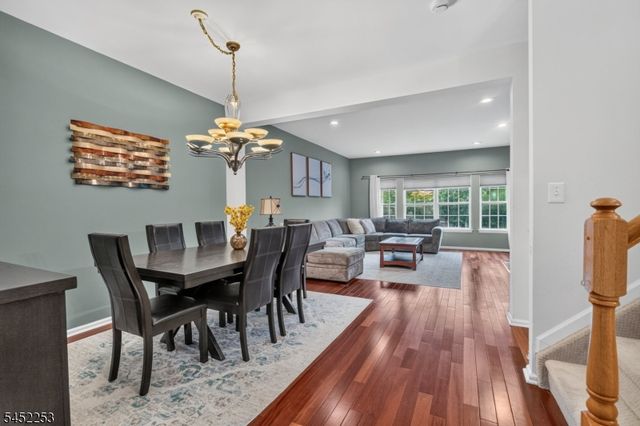 252 Ridge Dr, Pompton Lakes Boro, NJ 07442