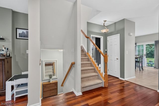 252 Ridge Dr, Pompton Lakes Boro, NJ 07442