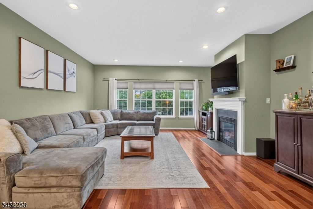 252 Ridge Dr, Pompton Lakes Boro, NJ 07442 — photo 5