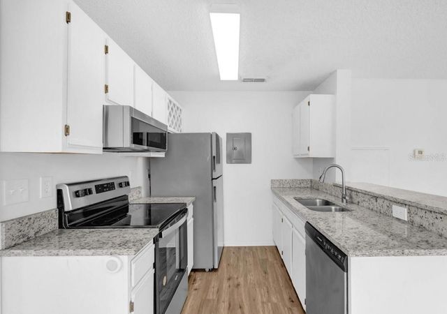 2585 GRASSY POINT DRIVE 211, Lake Mary, FL 32746