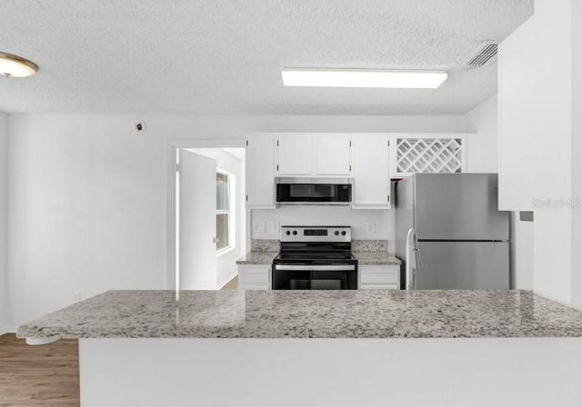 2585 GRASSY POINT DRIVE 211, Lake Mary, FL 32746