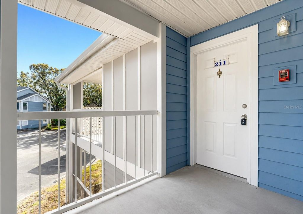 2585 GRASSY POINT DRIVE 211, Lake Mary, FL 32746