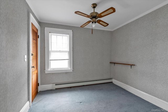 154 Rocklyn Avenue, Lynbrook, NY 11563