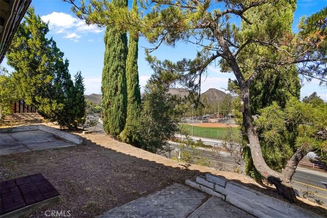 93 N Dewey, Newbury Park, CA 91320