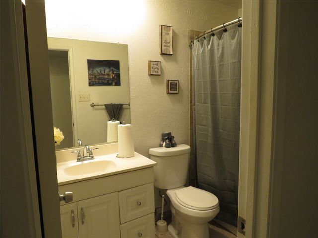 7218 Chinaberry Road, Dallas, TX 75249