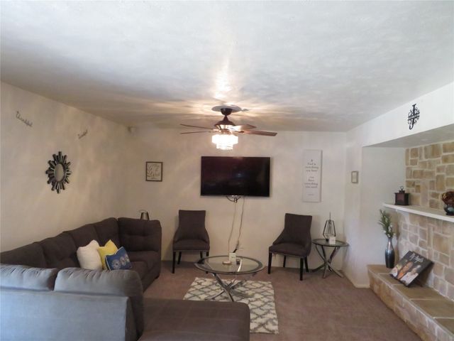 7218 Chinaberry Road, Dallas, TX 75249