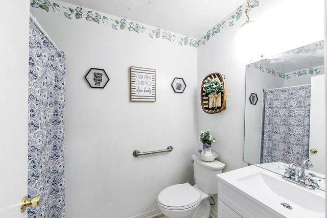 126 Kellie Dr, Houma, LA 70360