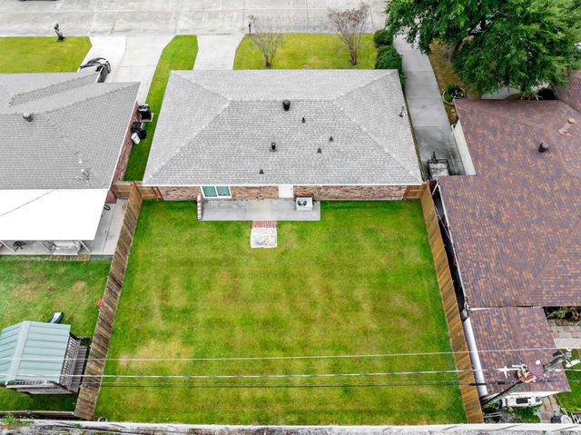 126 Kellie Dr, Houma, LA 70360