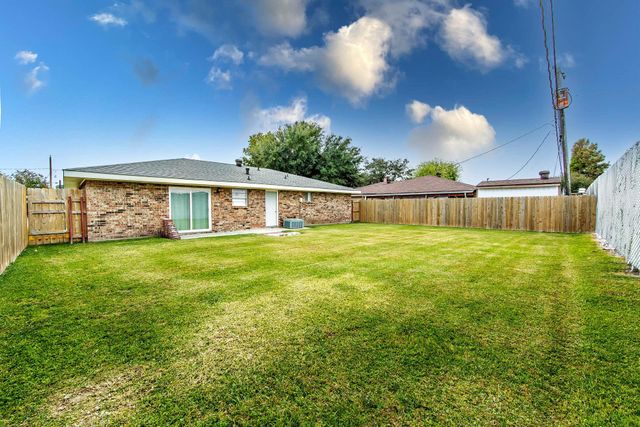 126 Kellie Dr, Houma, LA 70360