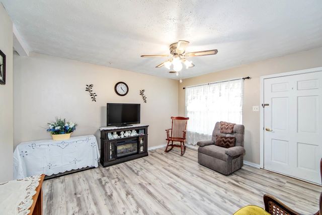 126 Kellie Dr, Houma, LA 70360