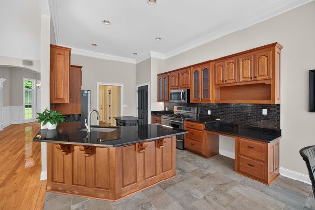 25 W Laurel Ave, Mcminnville, TN 37110